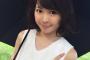 加藤るみ「真っ赤な素敵な車と一緒に撮影でした」