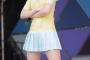 【画像】アイドル、短パンの隙間からパンチラするｗｗｗ