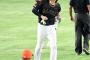 【朗報】大谷の天井ボール球、屋根の縁で発見！殿堂博物館へ