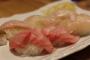 私「給料日にはお寿司屋さんに行って、おすすめで握ってもらうのが楽しみで生きているんだ」男性社員「女が一人で寿司屋に入るとか生意気」