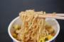 30過ぎて昼飯がカップラーメンとおにぎりの節約コンボ奴ｗｗｗｗｗｗｗｗ
