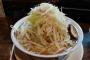 ラーメン屋で。店員「トッピングの量はどうしますか？」セコママ「特盛で！」→数十分後、セコママ「お腹一杯！残りの野菜は持って帰るわ」店員「え…」