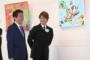 香取慎吾出展のアート展に安倍首相来場　自ら作品を説明