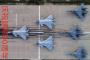 中国空軍の最新鋭戦闘機J-20とJ-16が建軍90周年で記念写真…軍事マニアは「最強部隊」と称賛！