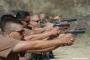 銃取り扱いの訓練受ける米国教師たち、学校での銃武装に向け行動を開始！