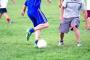 サッカーチームの監督が小学生2人の頭を蹴り傷害疑いで書類送検
