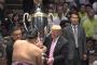 【速報】トランプ米大統領　大相撲表彰式で　優勝・朝乃山にアメリカ大統領杯を授与