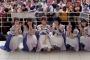 【朗報】AKB48がショッピングセンター前で開催したミニライブにヤングが大集結！！！