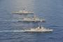 海自護衛艦「きりさめ」が南シナ海で日米豪3ヶ国共同訓練を実施…米駆逐艦と豪フリーゲート3隻で戦術機動！