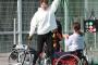【悲報】糸井さん、女子車椅子ソフトボール相手にホームランを打ちガッツポーズしてしまうwwwwwwww