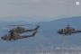 陸自中部方面飛行隊が編隊飛行訓練を公開…対戦車ヘリAH-1Sなど18機、隊員約500人が参加！