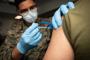 政府が大規模ワクチン接種会場を運営へ、1日1万人規模…医師の資格を持つ自衛隊員らの活用も検討！