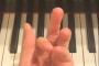 【画像】これが出来たらピアノの才能あるらしい！！！！！ｗｗｗｗｗｗ