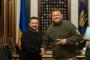 ウクライナのゼレンスキー大統領、ザルジニー軍司令官の解任を発表…笑顔の写真添え「円満」アピールも！