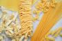 パスタ1キロ98円←ほーん、ええやん。 パスタソース1袋130円←高スギィ！