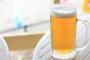 【画像あり】「谷間ビール」が流行りだしているらしいぞ！！！たのむ・・・やらせてくれ