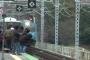 【悲報】鉄オタ、駅員に迷惑をかけて切れさせた上、動画を撮影し笑いものにする・・・・・・