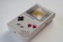 J( ‘ｰ`)し「頼まれてたゲームボーイの電池買って来たわよ」彡(^)(^)「サンキューマッマ」