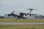 米軍最大の大型輸送機「C-5 ギャラクシー」、初飛行から50年…ボーイング747-400型機よりも長い75.3メートル！