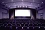 ワイ「暇だし映画見るか」映画館「チケット1800円+ポップコーン450円+コーラ420円+バッジ780円
