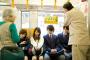 【悲報】中国人さん「日本人は礼儀を重んじるくせに、公共交通機関で高齢者に座席を譲らないのは何で？」