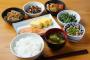 私の作った副菜が手付かずだったので聞いたら義母「食べられなかった、ごめんね」→平然と嘘ついてその後何もなかったかのように接してくるのがしんどい…