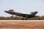 航空自衛隊のF-35A戦闘機がオーストラリア空軍基地に着陸…初の海外展開！