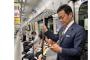 【画像】一般人「玉木さんを偶然電車で見かけた(ﾊﾟｼｬ」