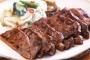 焼肉屋で牛タンばかり食べる奴