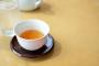 義祖父母ともに食事が終わるとお茶碗にお茶を入れそこで入れ歯を洗い、洗ったあとのお茶を飲む
