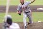 巨人・松本竜、片岡の痛めてる右ふくらはぎに死球