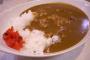 カレーに福神漬け。誰がこんなトッピング考えたのか