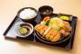 近所の飯屋で隣の客が半分以上残して帰っていった
