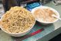【悲報】ラーメン二郎で麺8玉(2160g)を完食する女さん現るwwwww