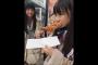 【NMB48】梅山恋和ちゃんのチーズドックの食べ方が可愛いと話題に！