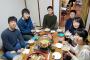 【画像】藤井棋聖、ギャル集団との様子を撮影されてしまう……