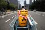 【韓国】「放射性廃棄物入りドラム缶」模型を日本大使館へ