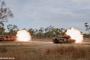 オーストラリア陸軍のM1エイブラムス戦車が「ガントレットストライク24」演習で実弾射撃を披露！