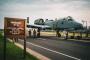 退役したA-10サンダーボルトII対地攻撃機を在韓米軍ハンフリーズ基地の交差点に設置！
