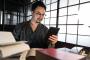 【警告】スマホで読書をしてるやつ、ガチでヤバイぞ・・・・