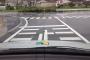 【画像】これからの季節はこんなヤツが喧嘩売ってくる可能性があるから運転中は気をつけろ！車道で両手広げて危ねぇなおい！