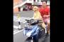 飼い主をバイクの後ろに乗せて、優雅に公道を走る犬をご覧くださいｗｗｗｗｗｗｗｗ