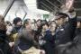 【悲報】駅員に暴行して捕まった男の職業、まさかのｗｗｗ
