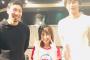 SKE48劇場の入口のドア、ギリギリの大物が来場！！！