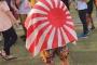 韓国の音楽フェス会場に旭日旗をまとった日本人が現れて物議＝韓国の反応