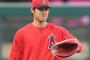 すまんが大谷翔平さんって肩いいんだから捕手やればええんちゃうの？ 	