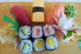 【悲報】「なでしこ寿司」の女職人さん、鮮魚の上にとんでもないものを置いてしまうｗｗｗｗｗｗｗｗ（画像あり） 	