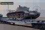 ソ連時代の主力戦車T-54/55を乗せた列車が目撃される…最前線に移動か！