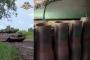 空薬莢の増加装甲を土嚢替わりに装備するロシア軍のT-72戦車！