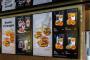 ロシア版マックに「ハローキティ」のハンバーガーが登場…ピンクのパンが人気！